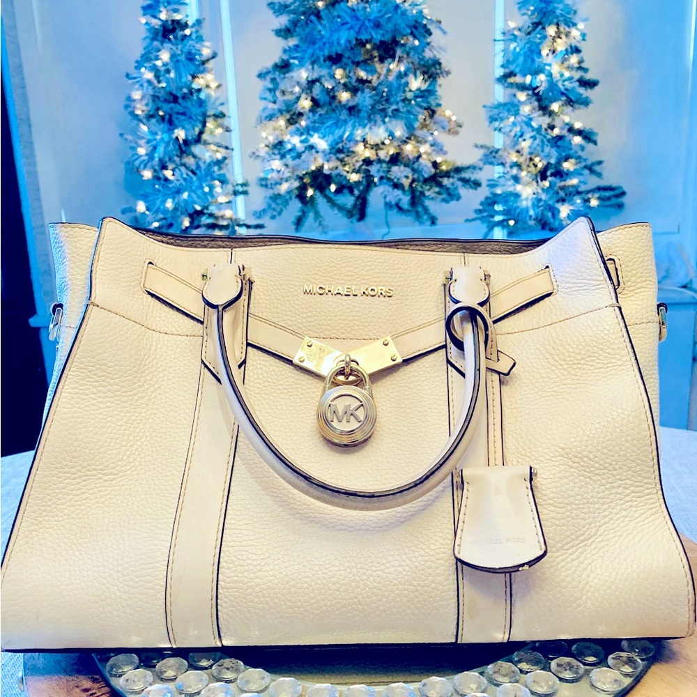 Michael Kors Cream bag with Lock and Key